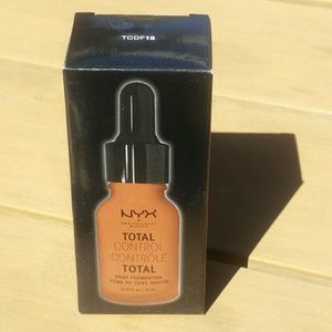 NYX Total Control Drop Foundation #18 DEEP SABLE