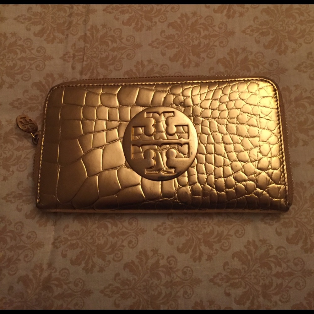 Tory Burch wallet