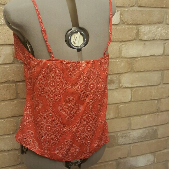 Top - Picture 2 of 3