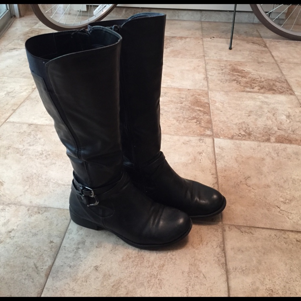 Black boots