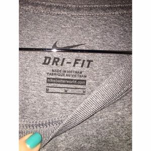 Nike Shirts - NIKE DRI Fit Grey Short Sleeve Shirt Nike Shirts - NIKE DRI Fit Grey Short Sleeve Shirt