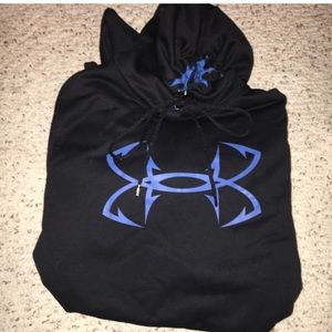 Under armour sweatshirt