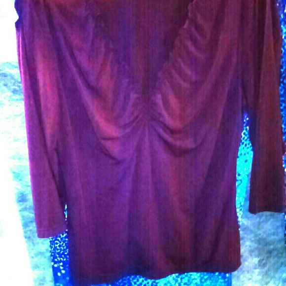 Tops - Picture 2 of 4