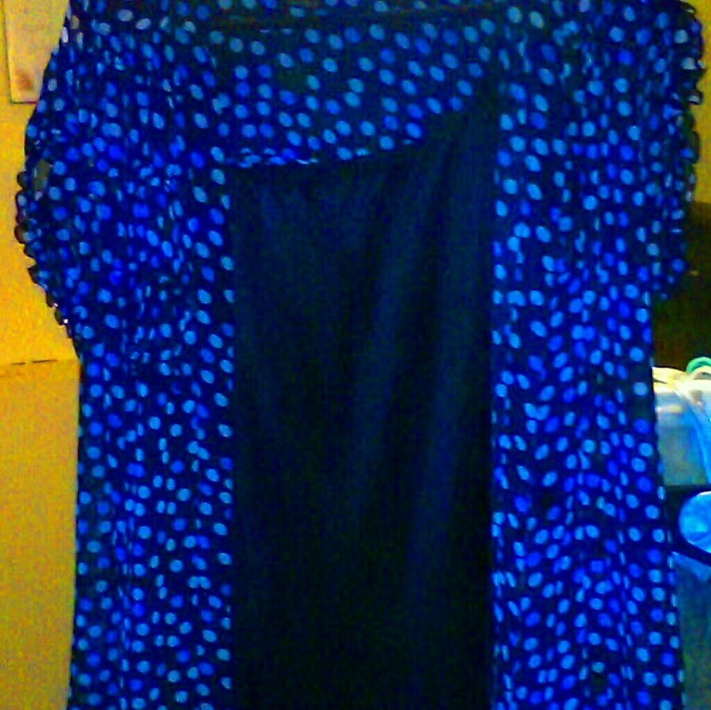 Tops - Picture 4 of 4