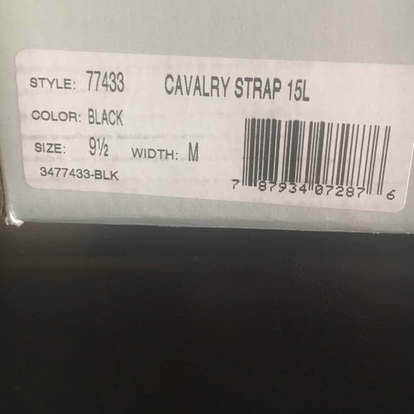 Black cavalry strap 15L boots. Perfect for fall - Picture 2 of 6