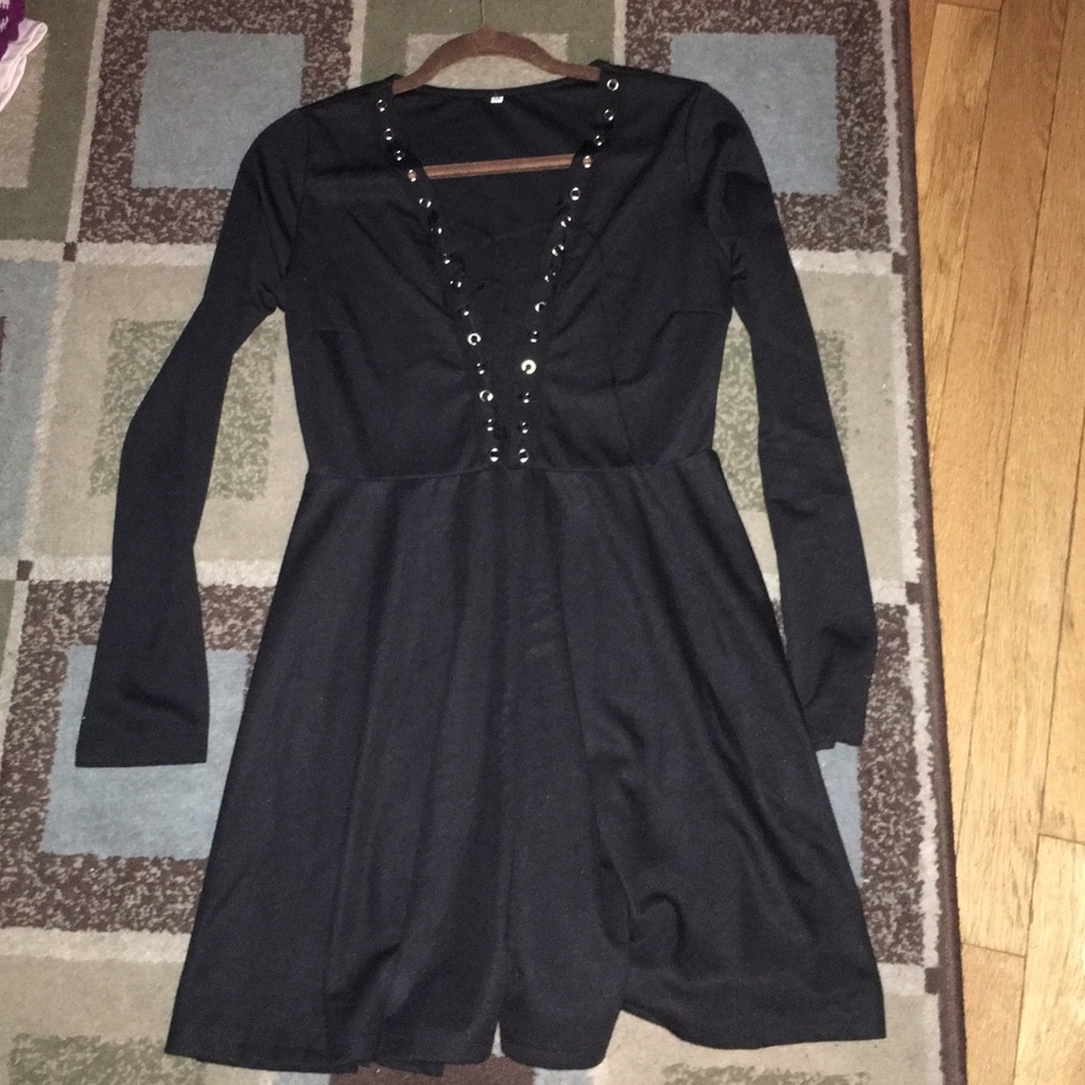 Black long sleeve dress