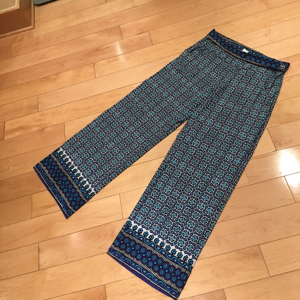 Trina Turk Pants. Size Large