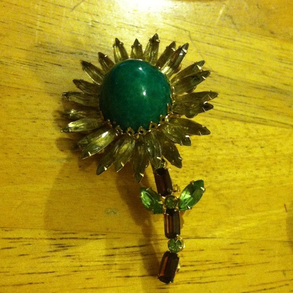 judy lee vintage  Jewelry - One of a kind vintage Judy Lee brooch