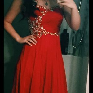 Bought this for prom, and am hoping to resell