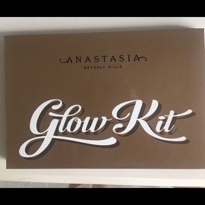 Anastasia Glow Kit