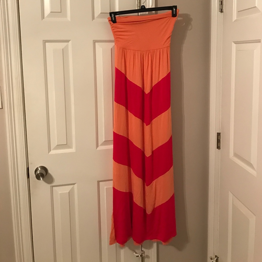 Design history NWT maxi dress orange and pink