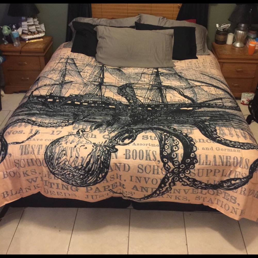 Nautical Style King sized 100% Polyster Comforter