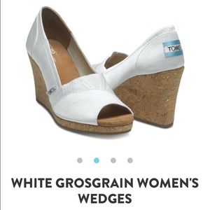 White toms wedges