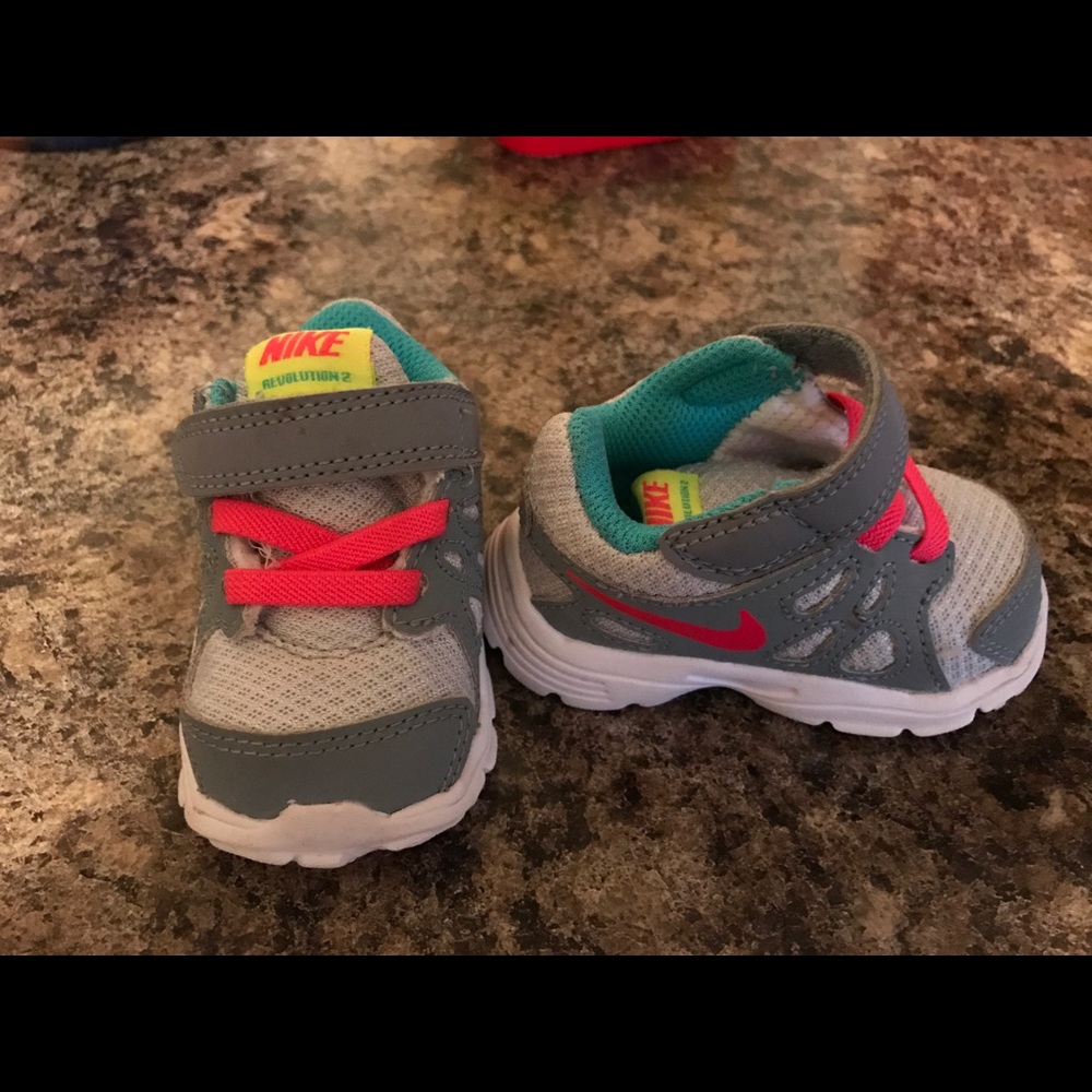 Little girls size 2c Nike