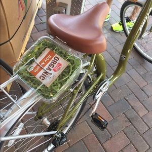 Meet your Posher, Carla