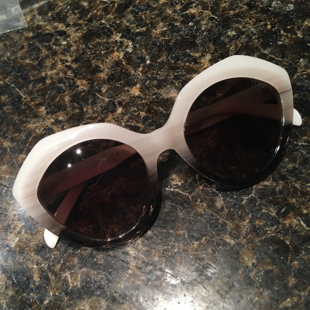 Brand new Emilio Pucci sunglasses
