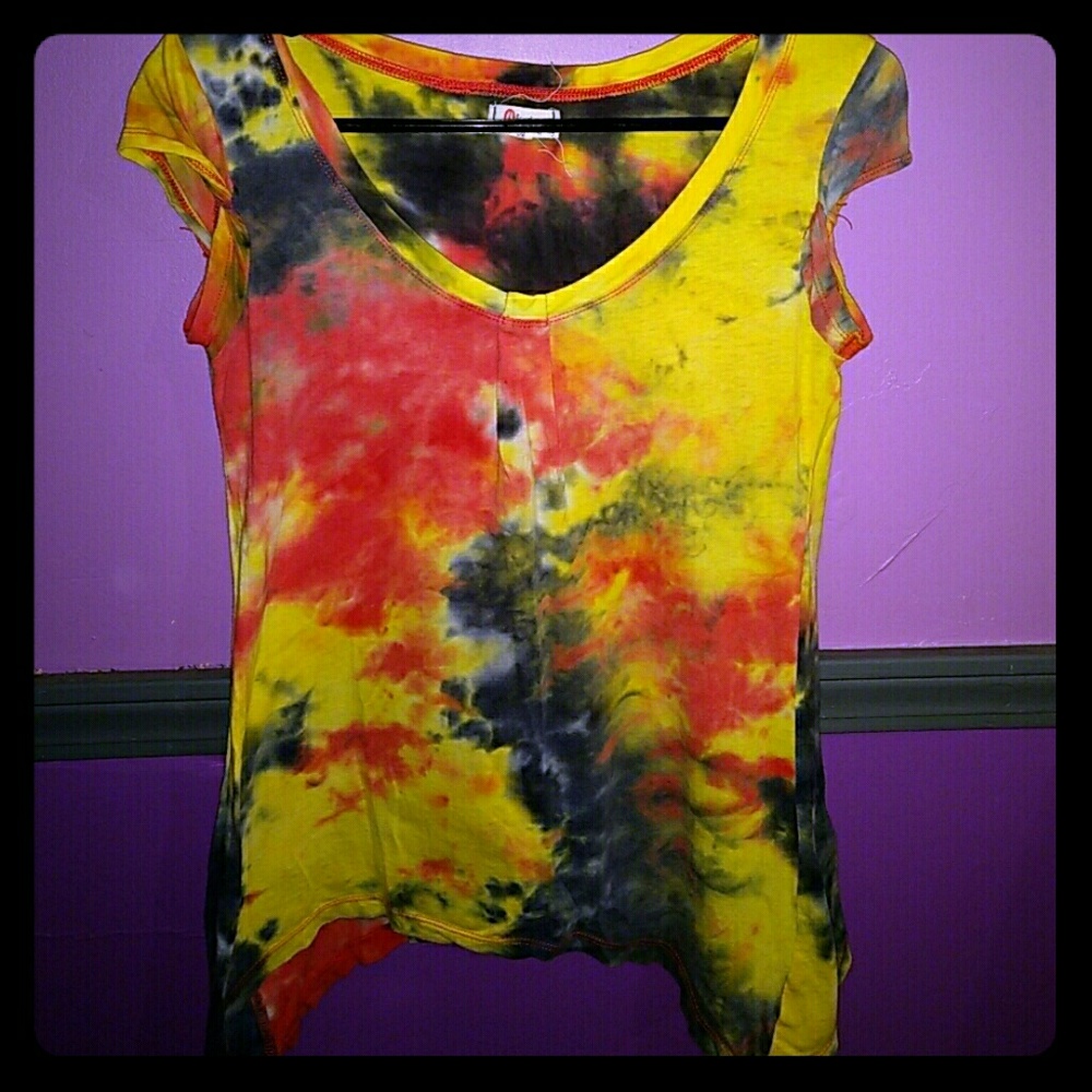 Flowy tye dye tee