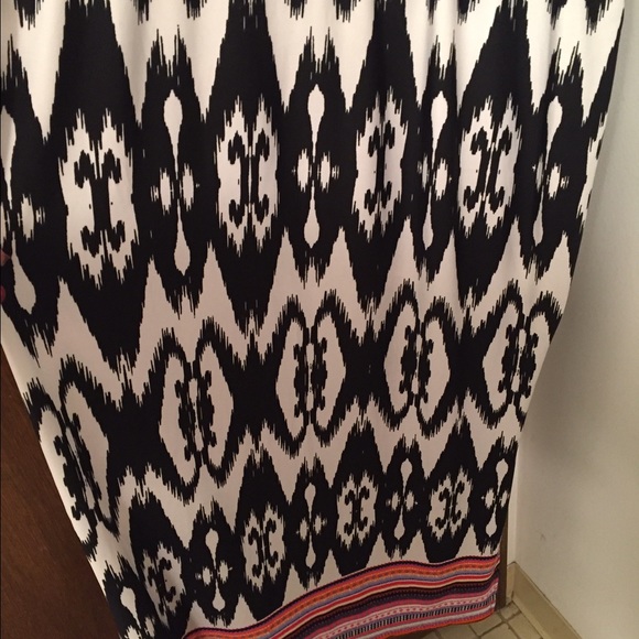 Beautiful maxi - Picture 3 of 8