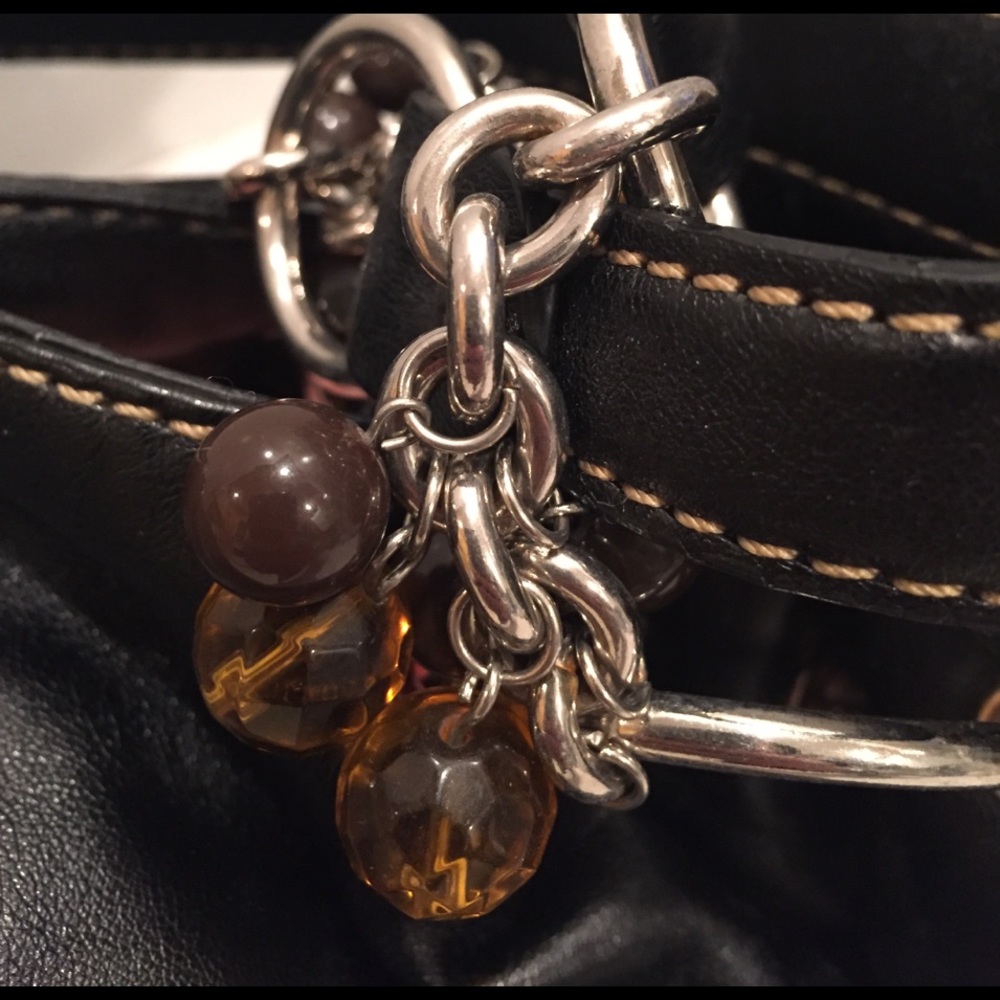 Basic black handbag - Picture 3 of 3