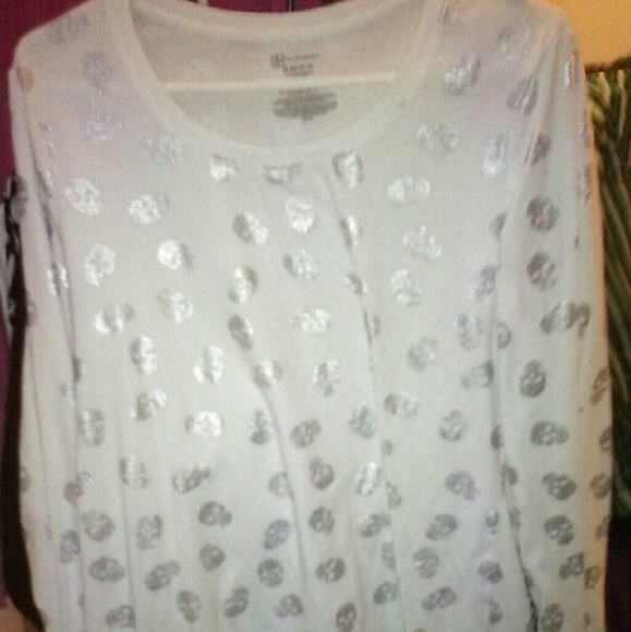 Tops - Picture 2 of 4