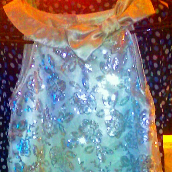 Tops - Picture 3 of 4