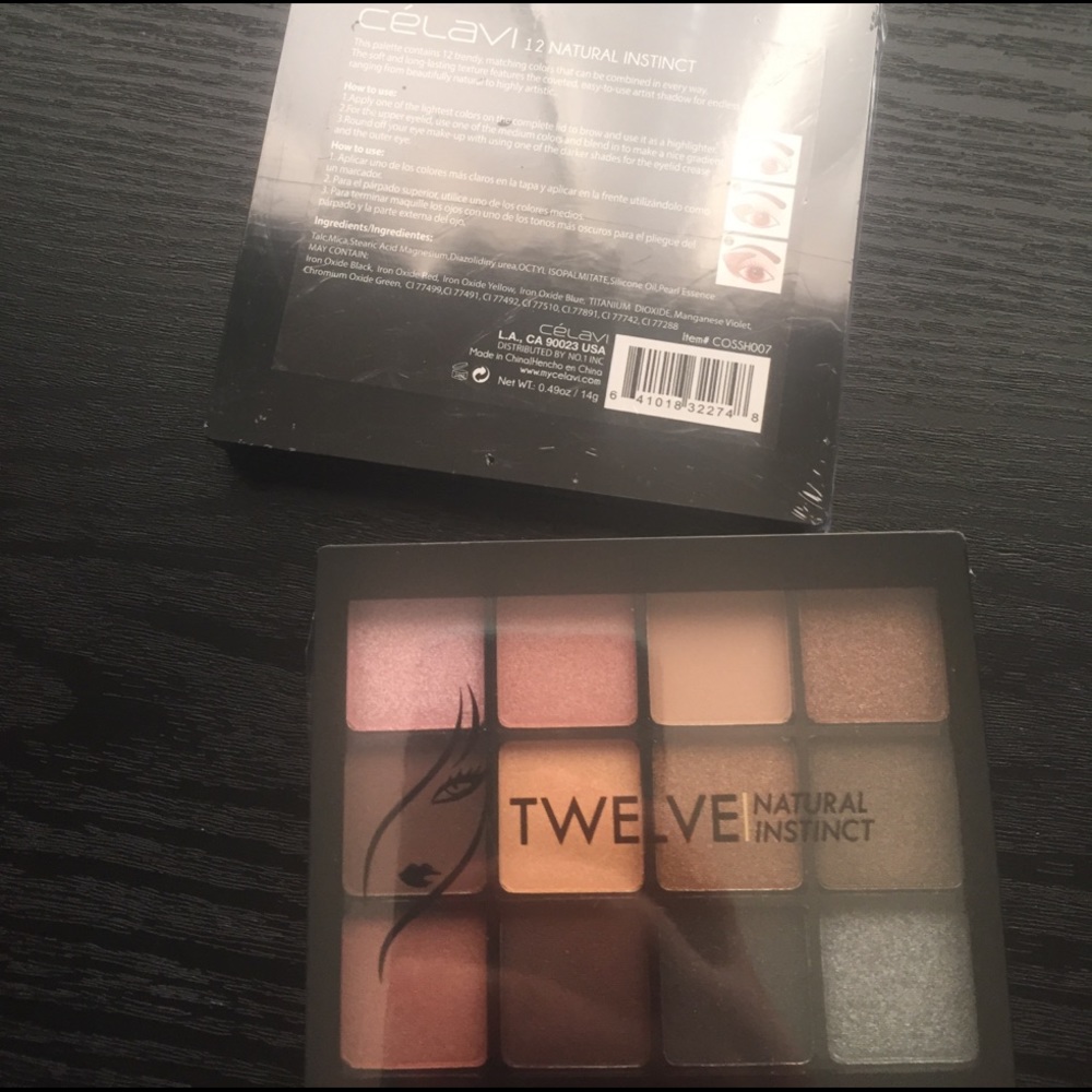 Eyeshadow Palette - Picture 3 of 4