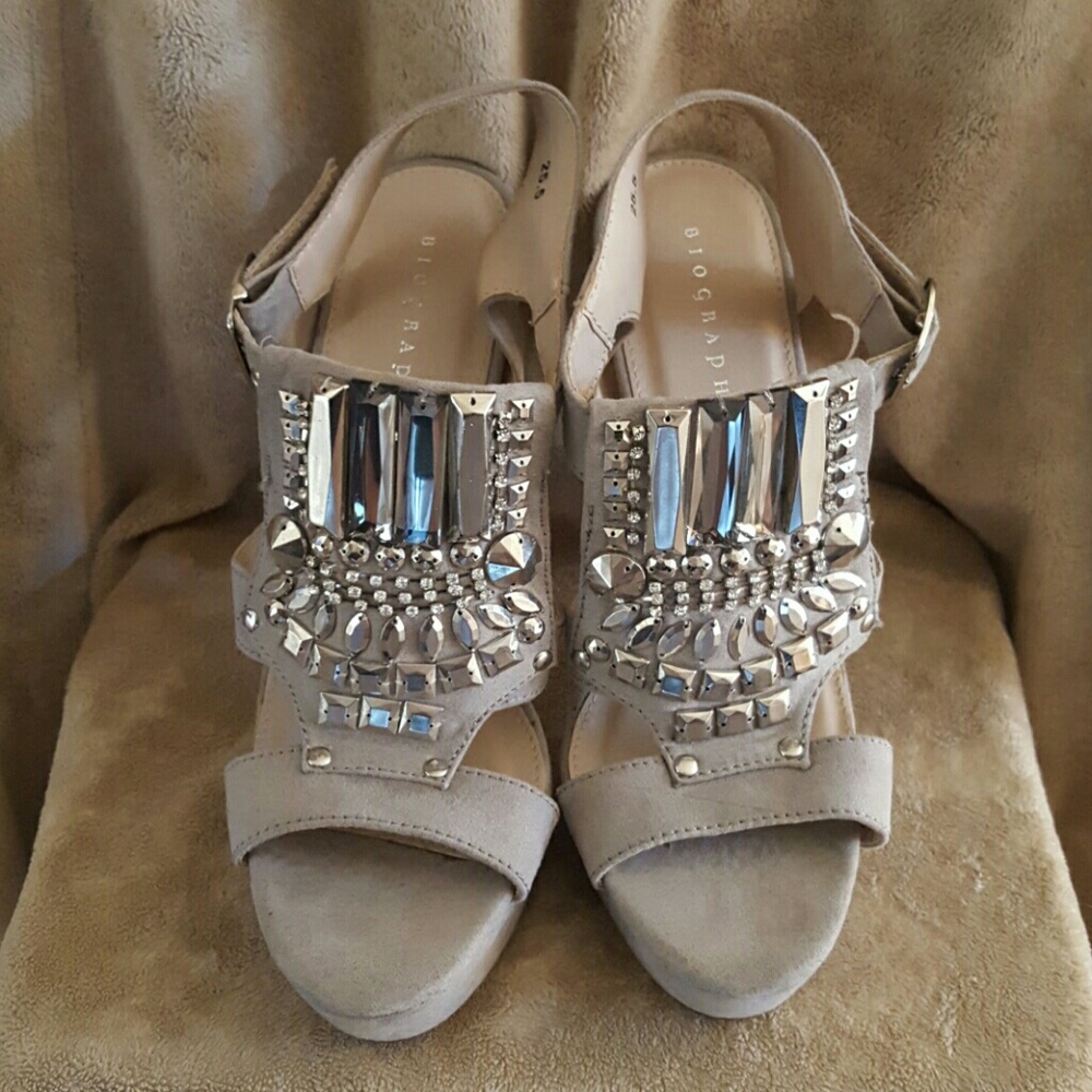 Brand new. Used only once for a fashion shoe.