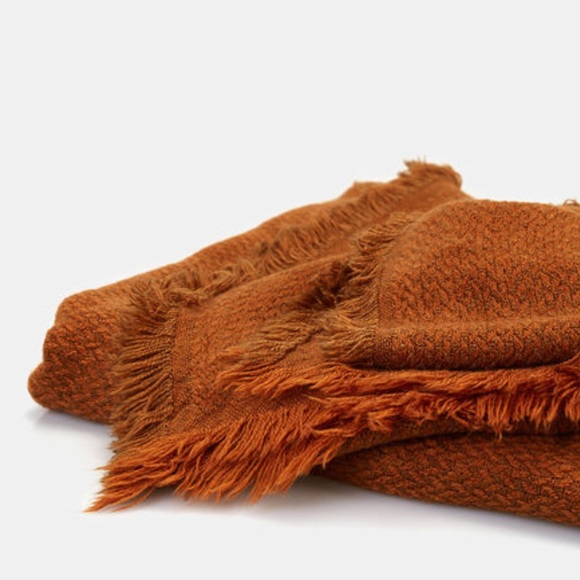 🚫SOLD🚫NWT Chevron Weave Scarf - Picture 3 of 4