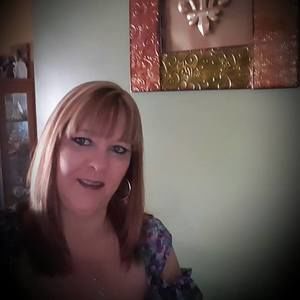 Meet your Posher, Connie