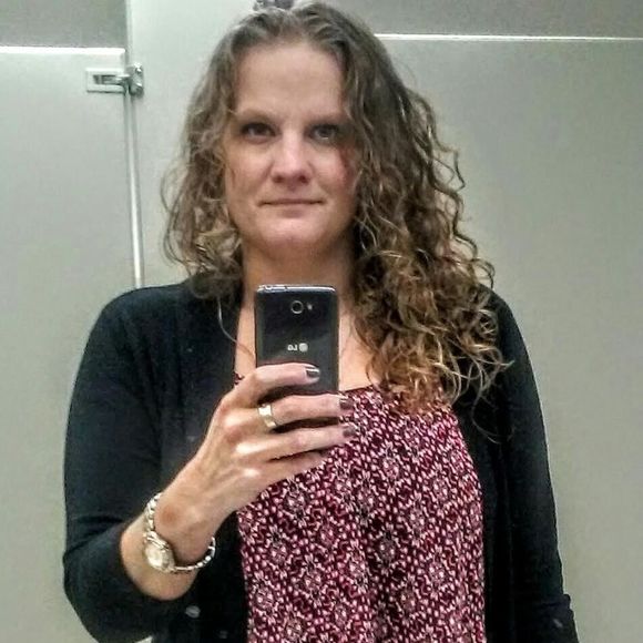 Meet your Posher, Megan - Picture 1 of 1