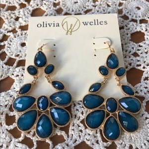 NWT Olivia Welles Teardrop Earrings