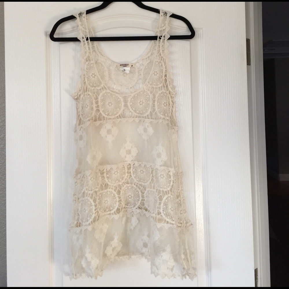 NWOT Delicate Crochet coverup