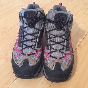Columbia woman's hiking boots