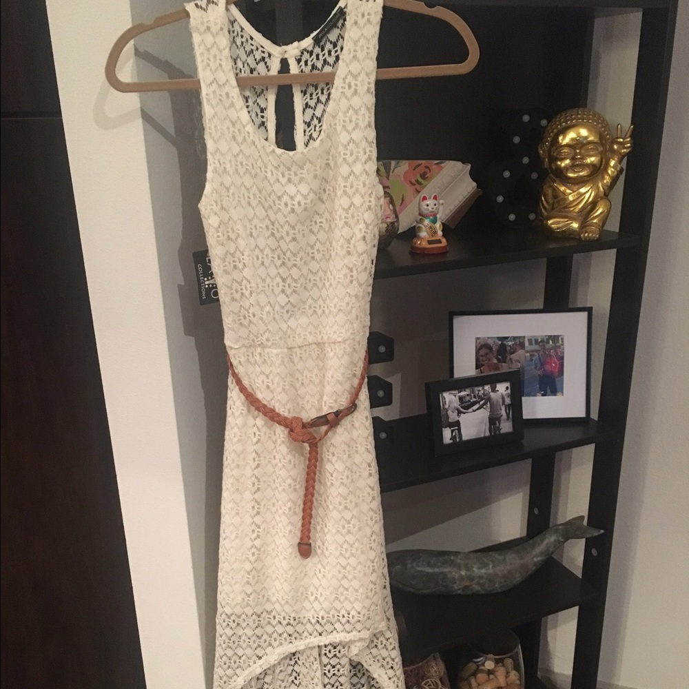 Boutique cream lace dress with back detail