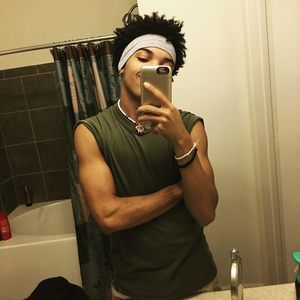 Meet your Posher, Johnathan