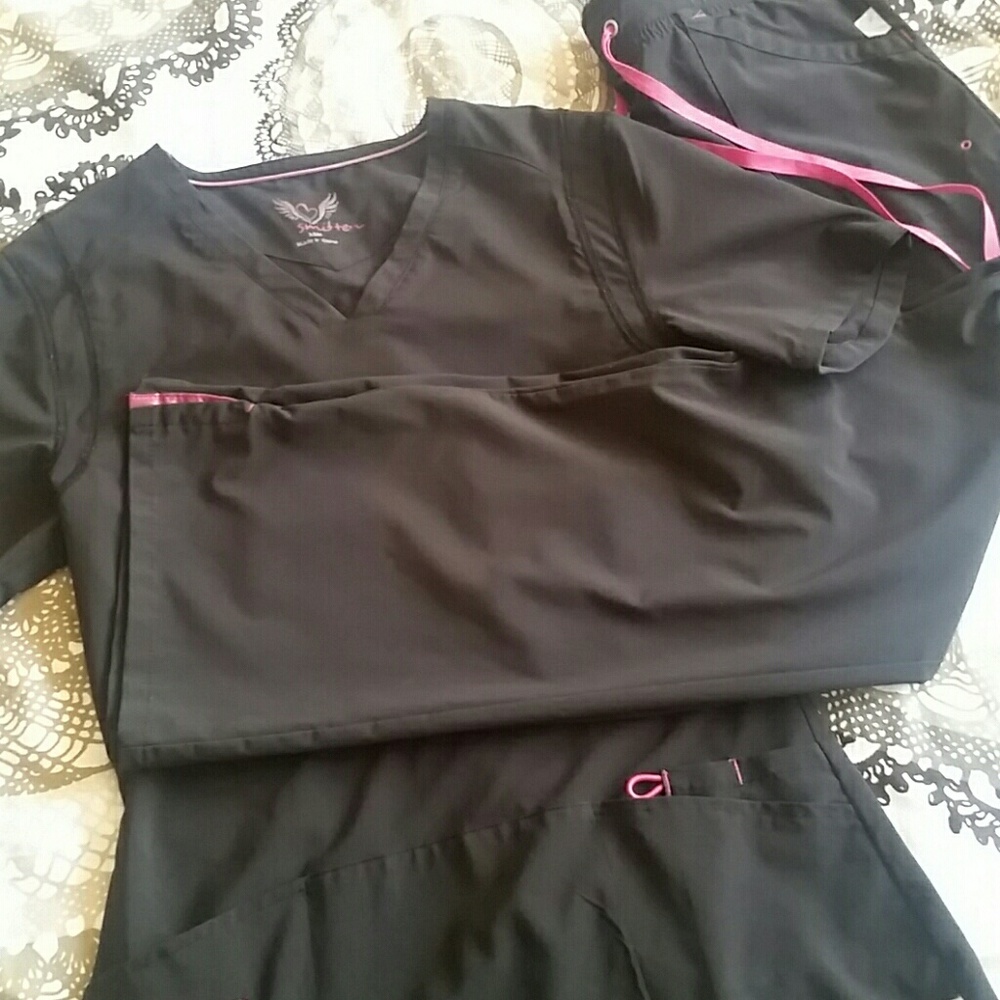 Black scrubs with pink detail