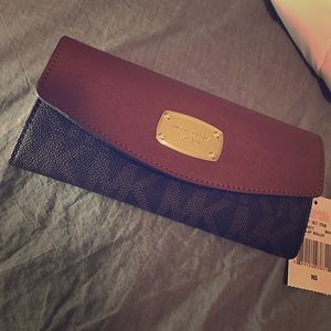 Michael Kors Leather Jet Set Slim Flap Wallet