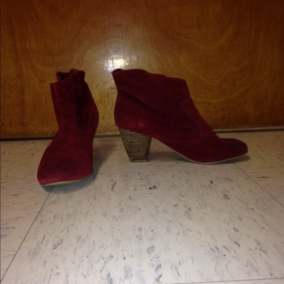 Red booties - Picture 1 of 1