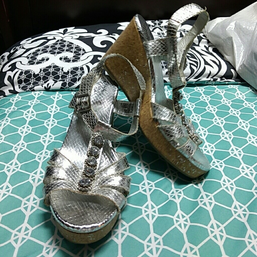 Girls silver wedges size 3