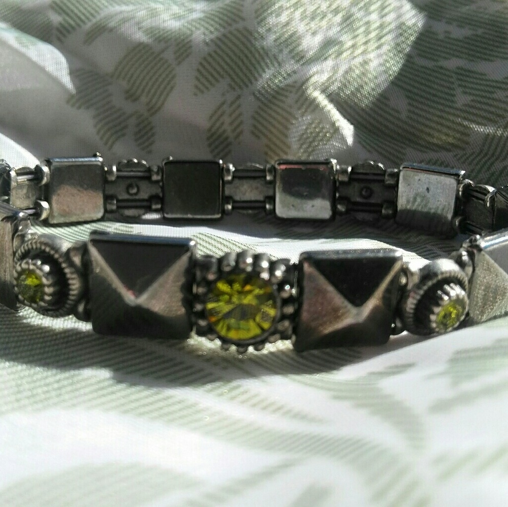 Beatiful green bracelet