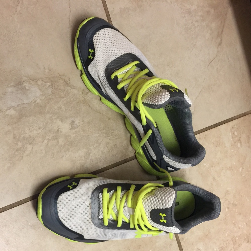 Under armour tennis shoes