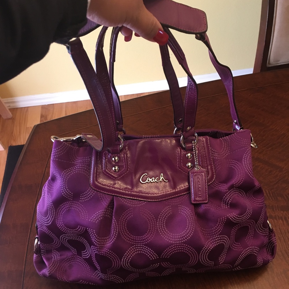 ** SOLD ** Coach shoulder bag