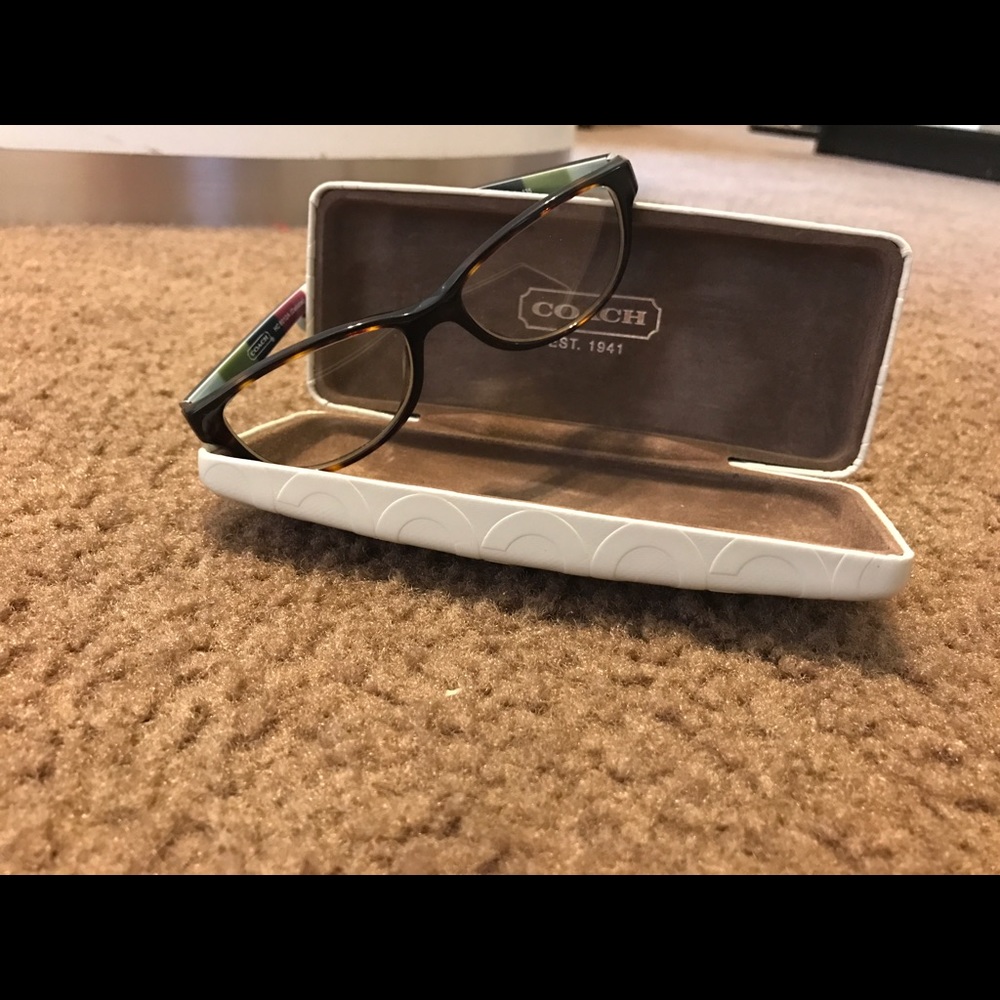 EyeGlasses Coach. Dark Tortoise