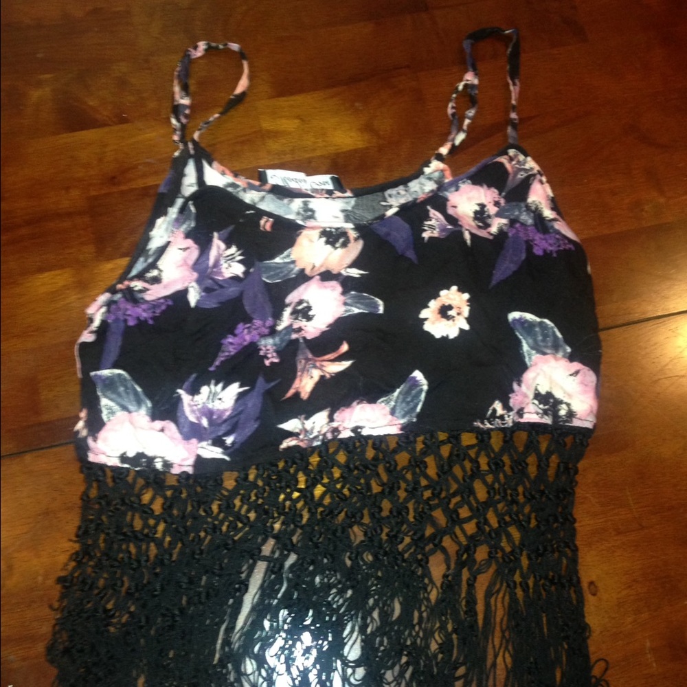 Flower print crochet fringe crop top