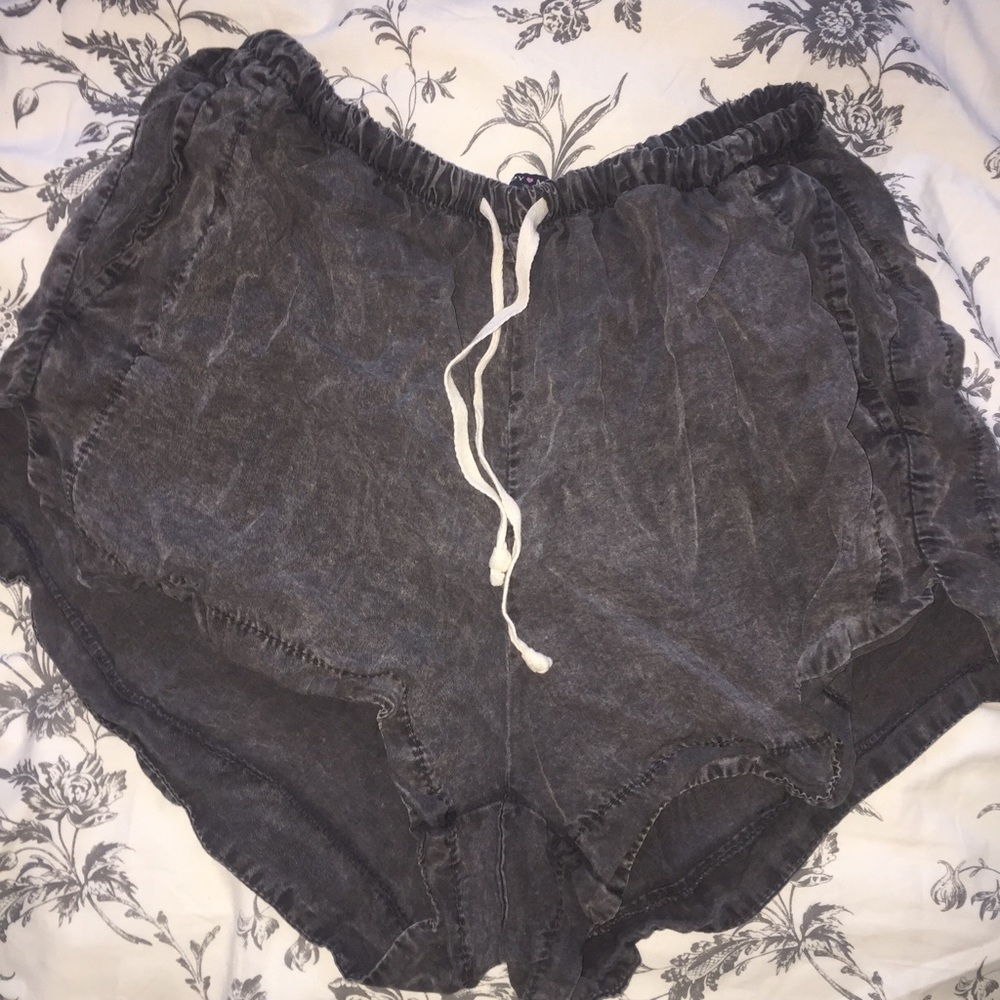 brandy wrinkled drawstring shorts