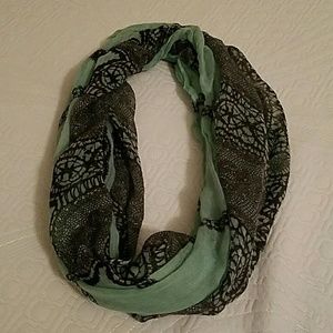 Infinity scarf
