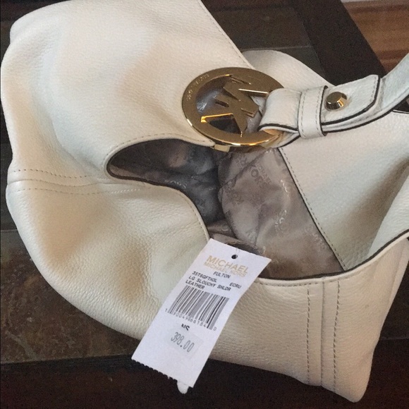 ❌❌ no longer available ❌❌Michael Kors purse❌❌ - Picture 3 of 3