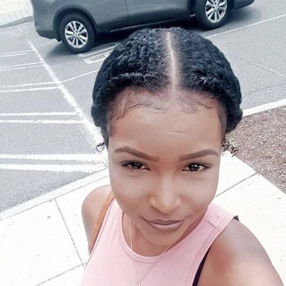 Meet your Posher, Carlina