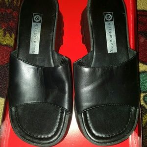 90's black chunky platform heels