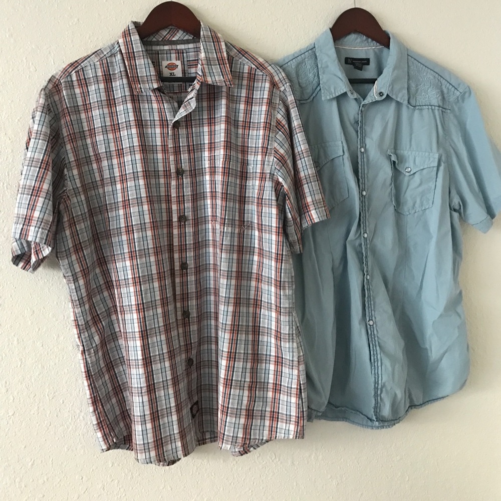 2 Mens XL button down shirts.